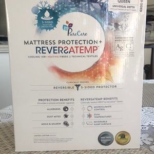 Queen, mattress protection. Reversible.